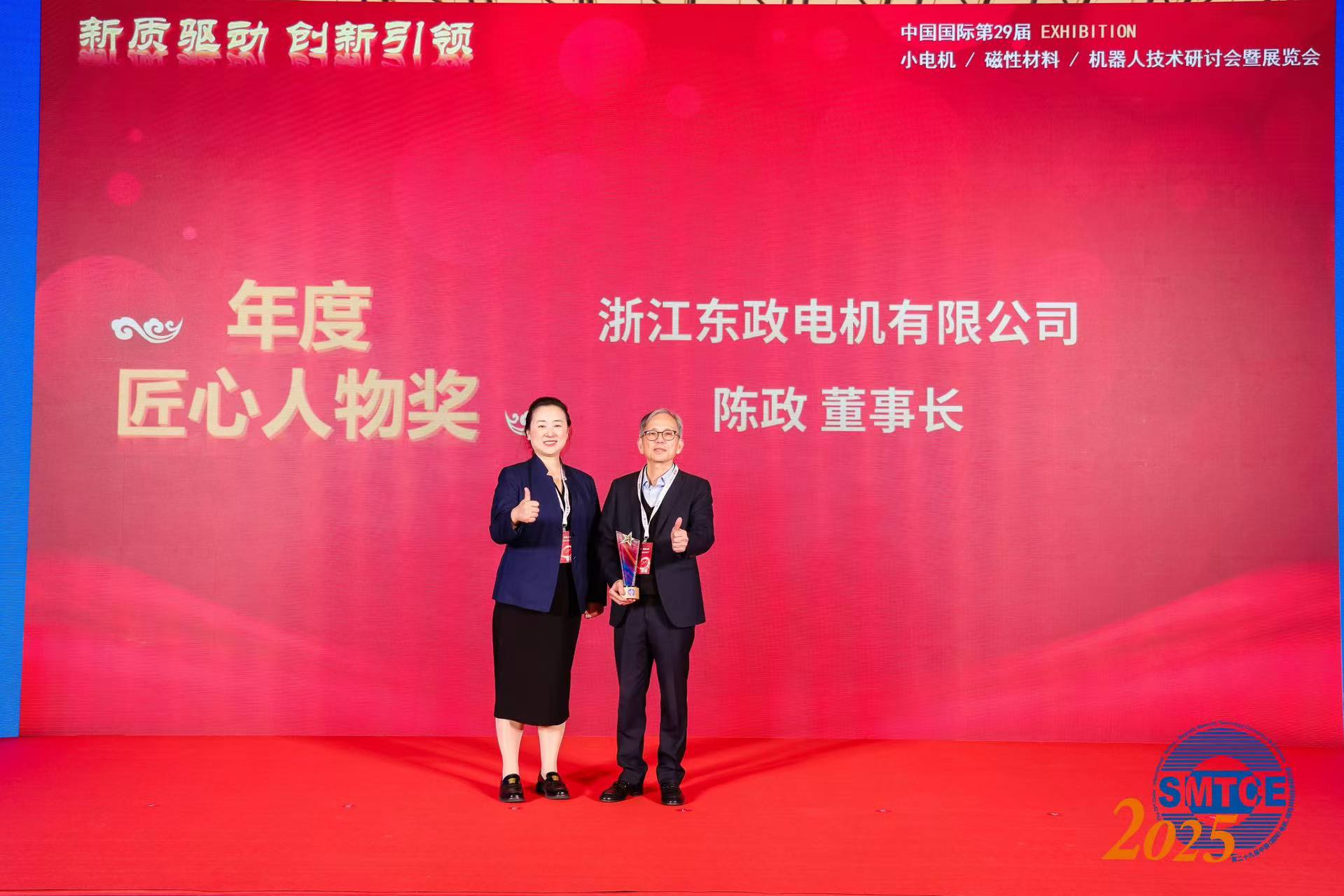 1764314303240677.jpg 21140d27fb712e096f25accac809f720.jpg